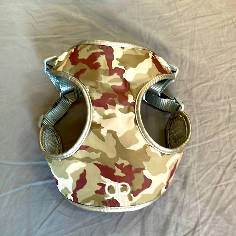 Camouflage Harness